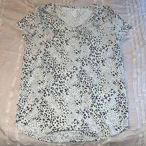 White and grey cheetah print shirt